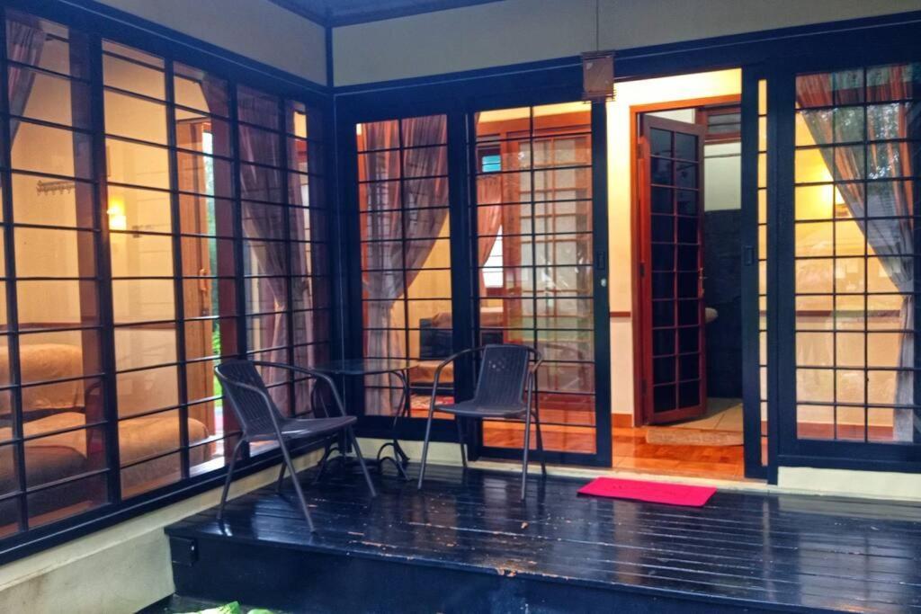 Designer Villa Tokyo Cianjur Exteriör bild